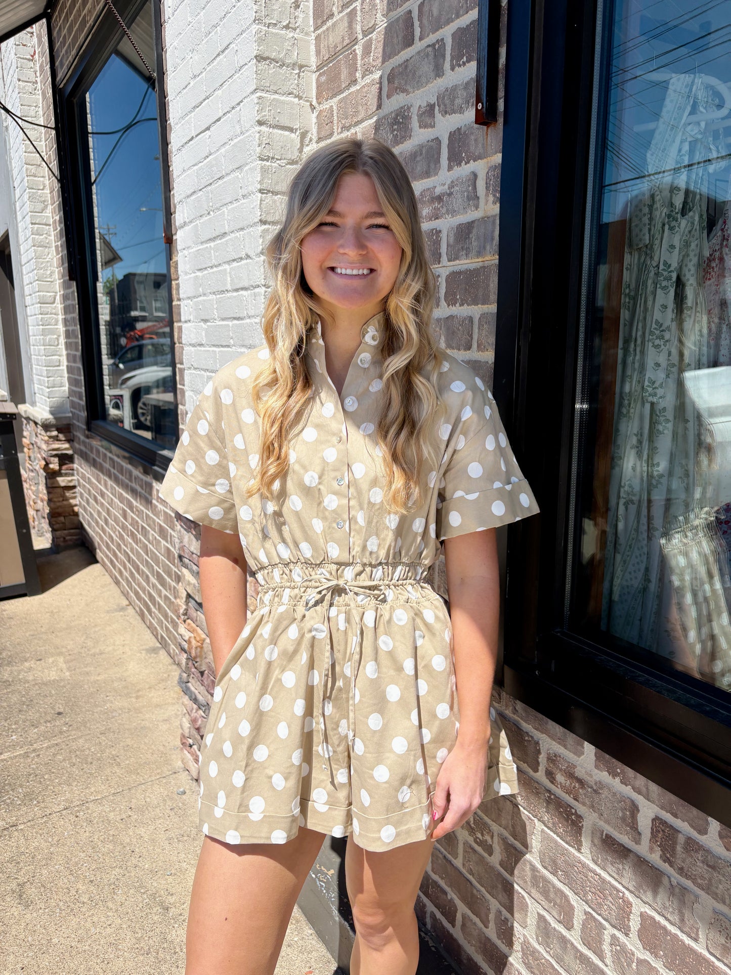 Ruffle Neck Elastic Waist Romper