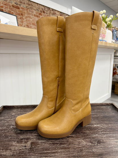 Yurie Camel Boot