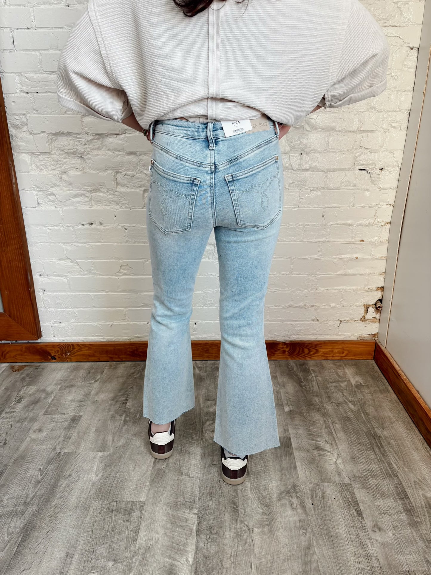 Judy Blue Kick Flare Jeans w Raw Hem