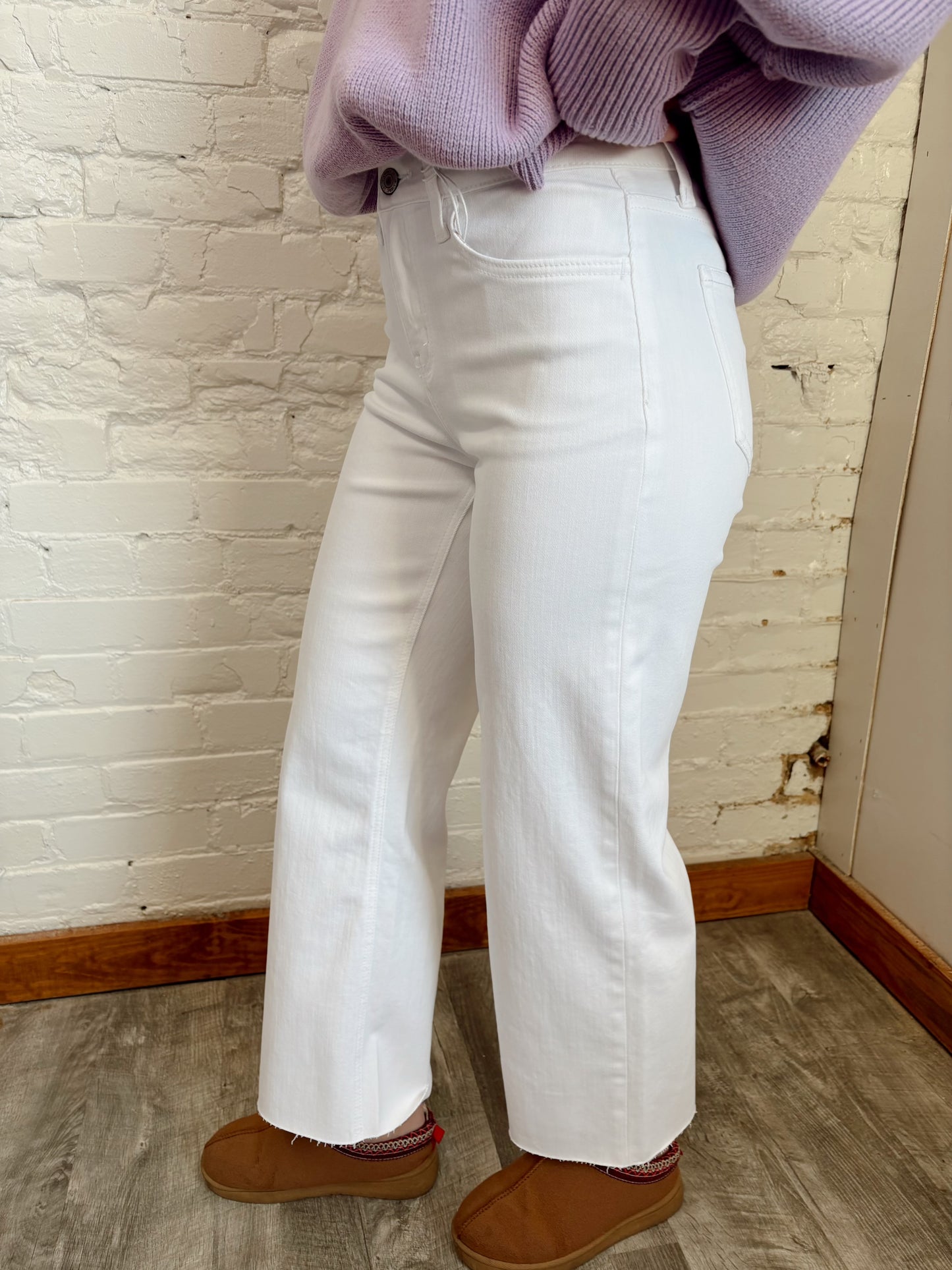 Vervet White HR Crop Jean