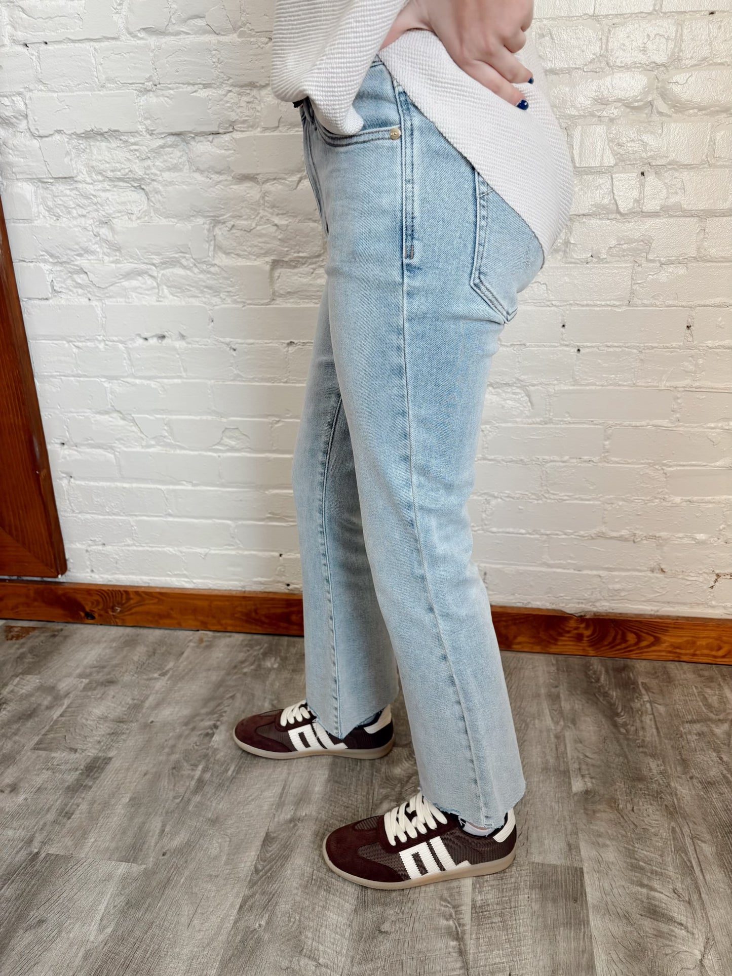 Judy Blue Kick Flare Jeans w Raw Hem